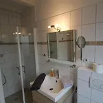 With 2 Bedrooms Appartement